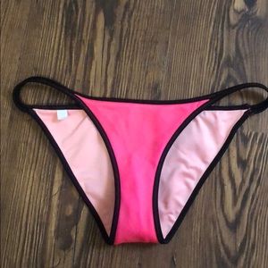 Victoria’s secret bikini bottom 💓
